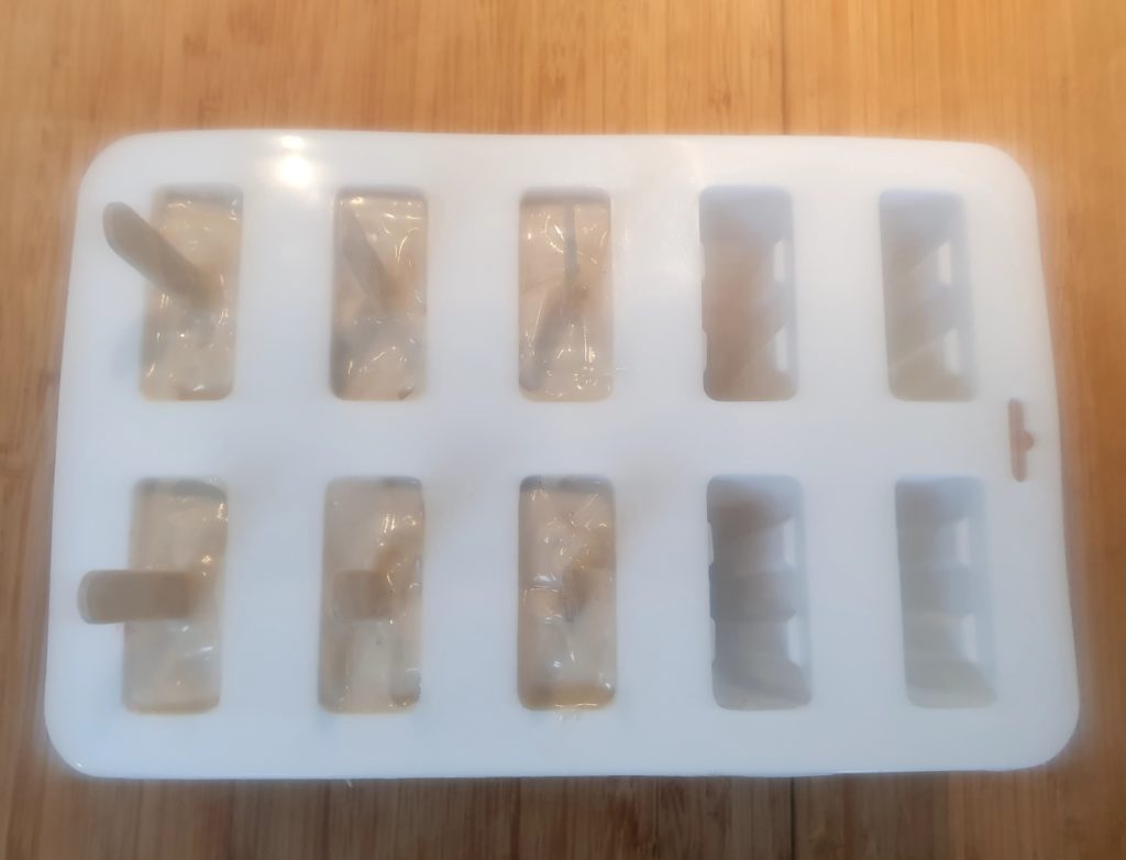 Plum and cashew yogurt popsicles 9