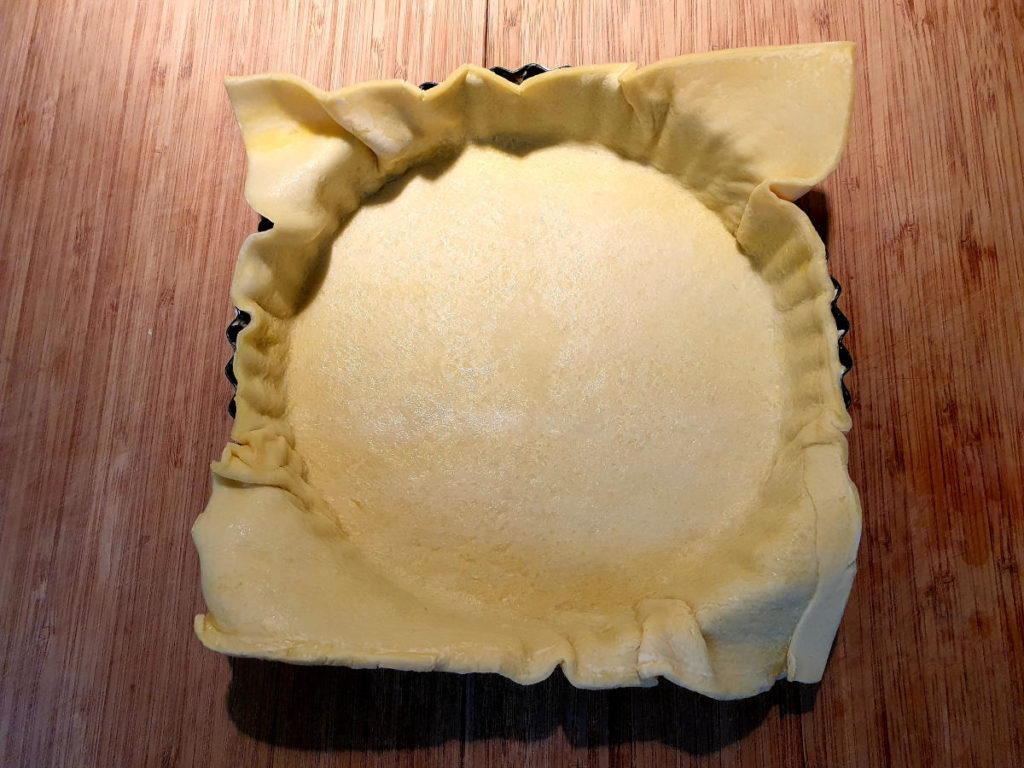 Pastry in tart tin