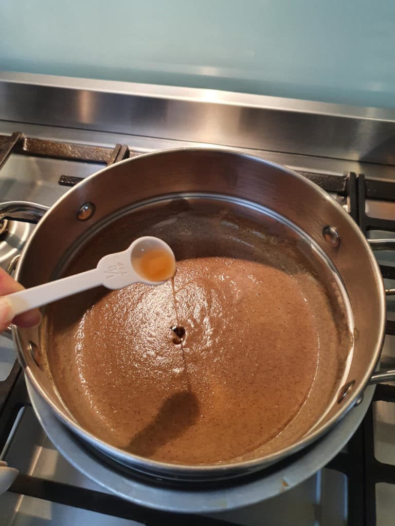 Hot cross bun ice cream 13 Adding vanilla to mix