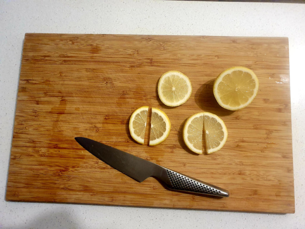 Cutting lemon slices