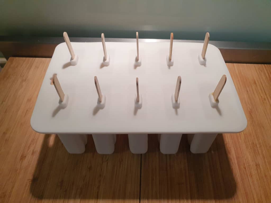 Mango coconut popsicles 10 Popsicles in moulds with sticks