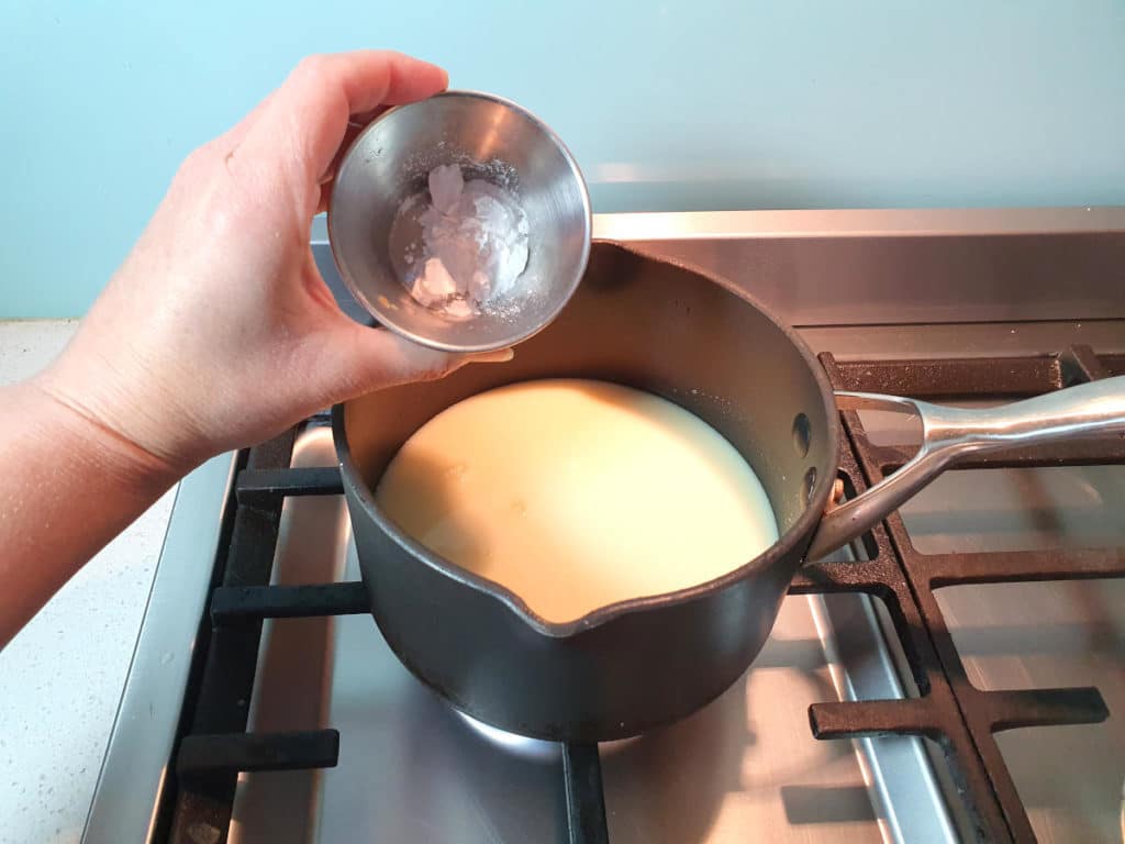 Adding tapioca flour to pot