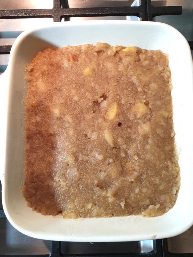Apple crumble (Apple crisp) 10 Apple mix in baking dish
