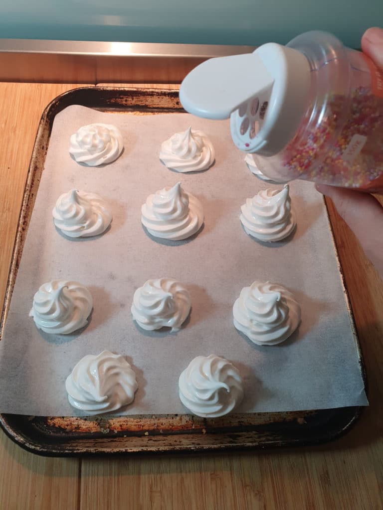 Adding sprinkles to meringues before baking