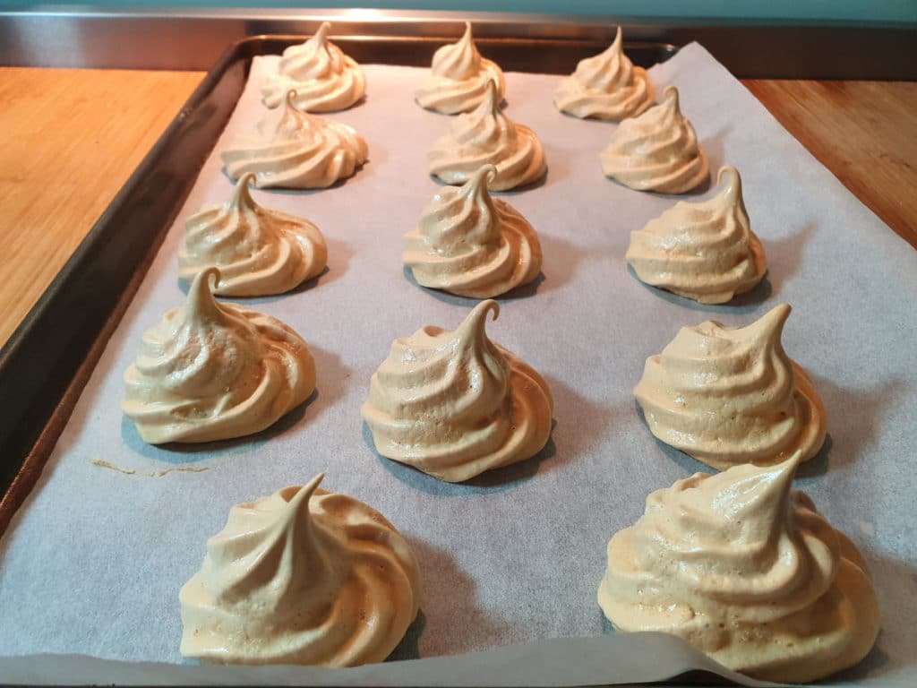 Baked meringues