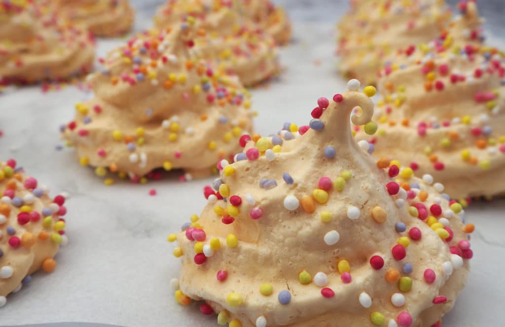 Rainbow basic meringues