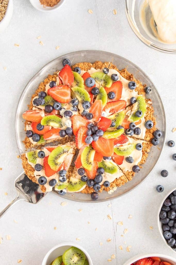 Healthy fruit pizza