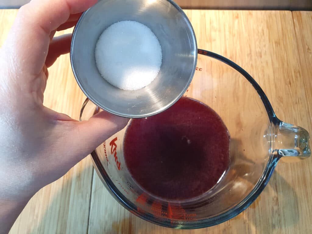 adding sugar to sangria popsicle mix