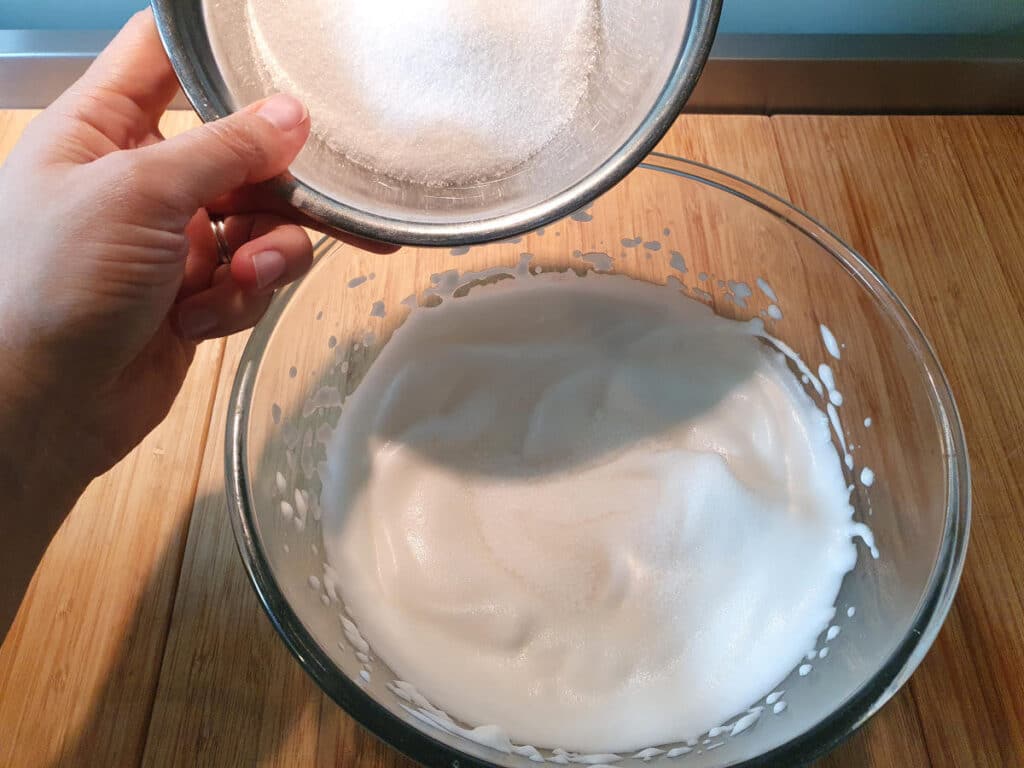 Coffee aquafaba meringues 10