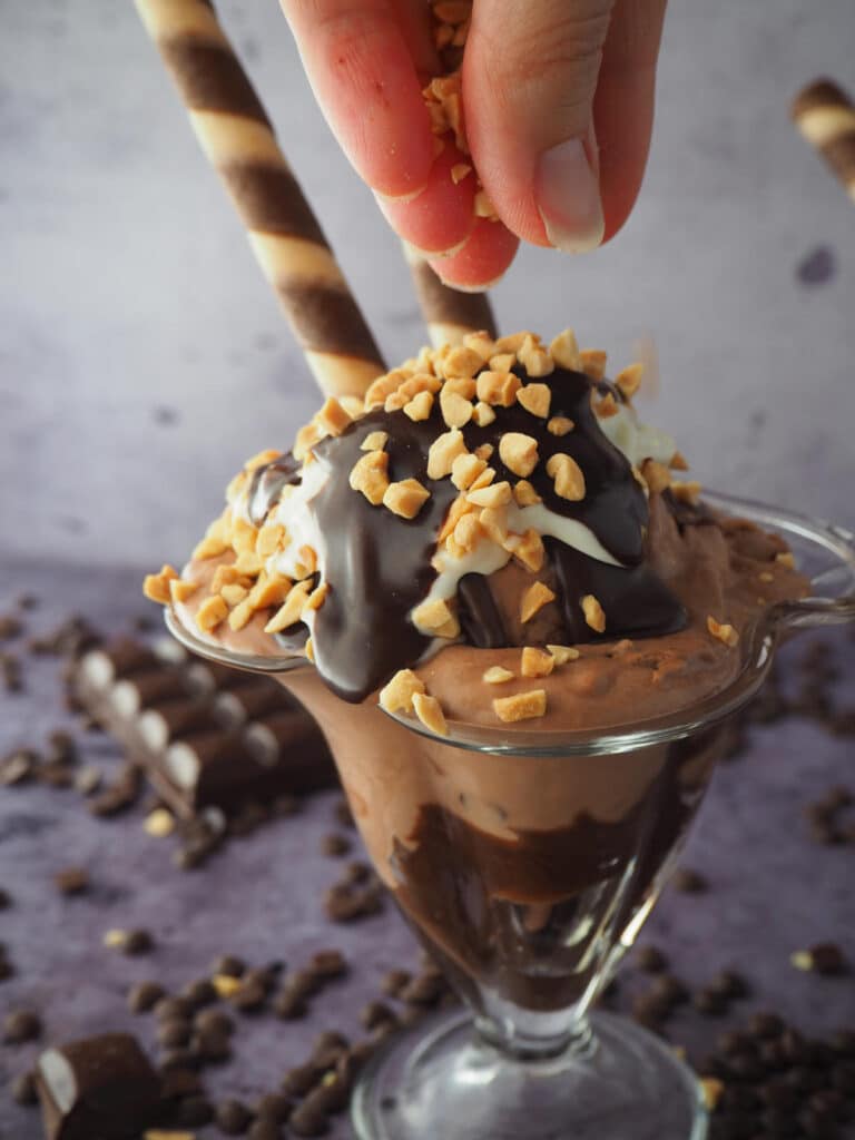 Chocolate sundae 16