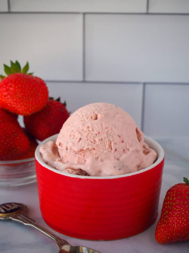No churn strawberry ice cream
