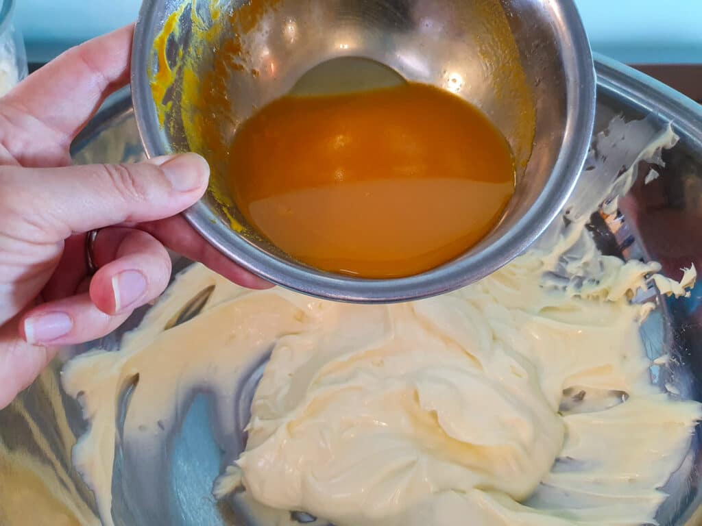 Passion fruit cheesecake 13 Adding passion fruit pulp.