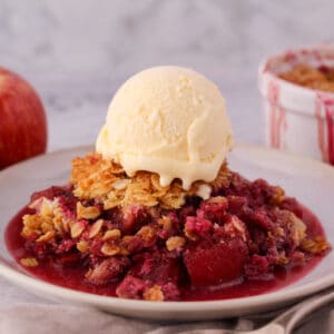 Apple and plum crumble 15 Close up apple and plum crumble with ice cream