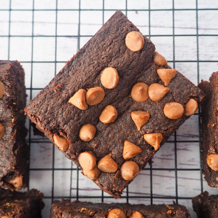 Close up of eggless brownies on a cooling rack.