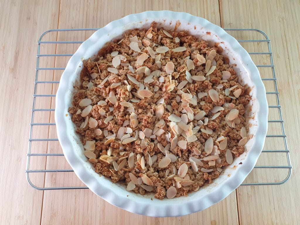 Pear crumble 13 Baked crumble