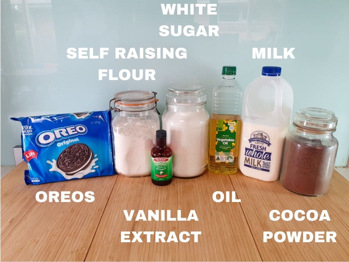 Ingredients, Oreos, self raising flour, vanilla extract, white sugar, oil, milk, cocoa powder.